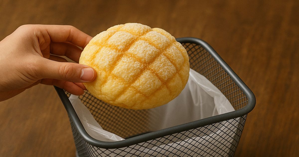 小3の子が泣いた理由とは?5円不足とパン屋対応が呼ぶ社会的議論 ゴミ箱に入れられそうなメロンパン